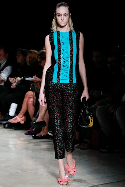 Look 19